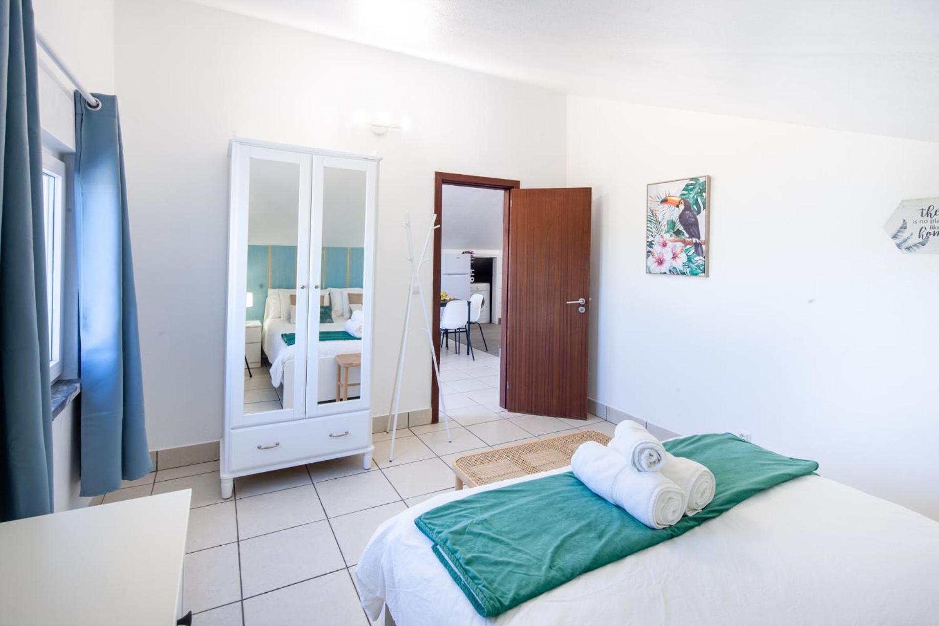 Silvercoast Apartments - Swimming Pool & Jacuzzi Atouguia Da Baleia Exterior photo